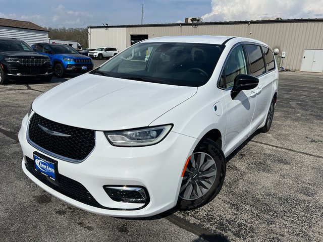 2024 Chrysler Pacifica Hybrid Select