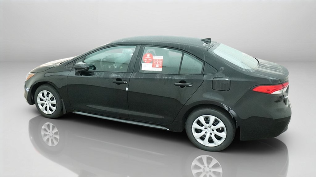 New 2027 Inked Toyota LE image 15