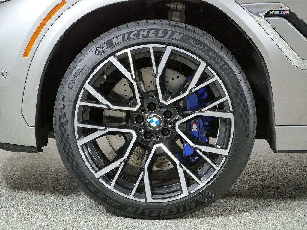 Used 2021 Donington Grey Metallic BMW Base image 16