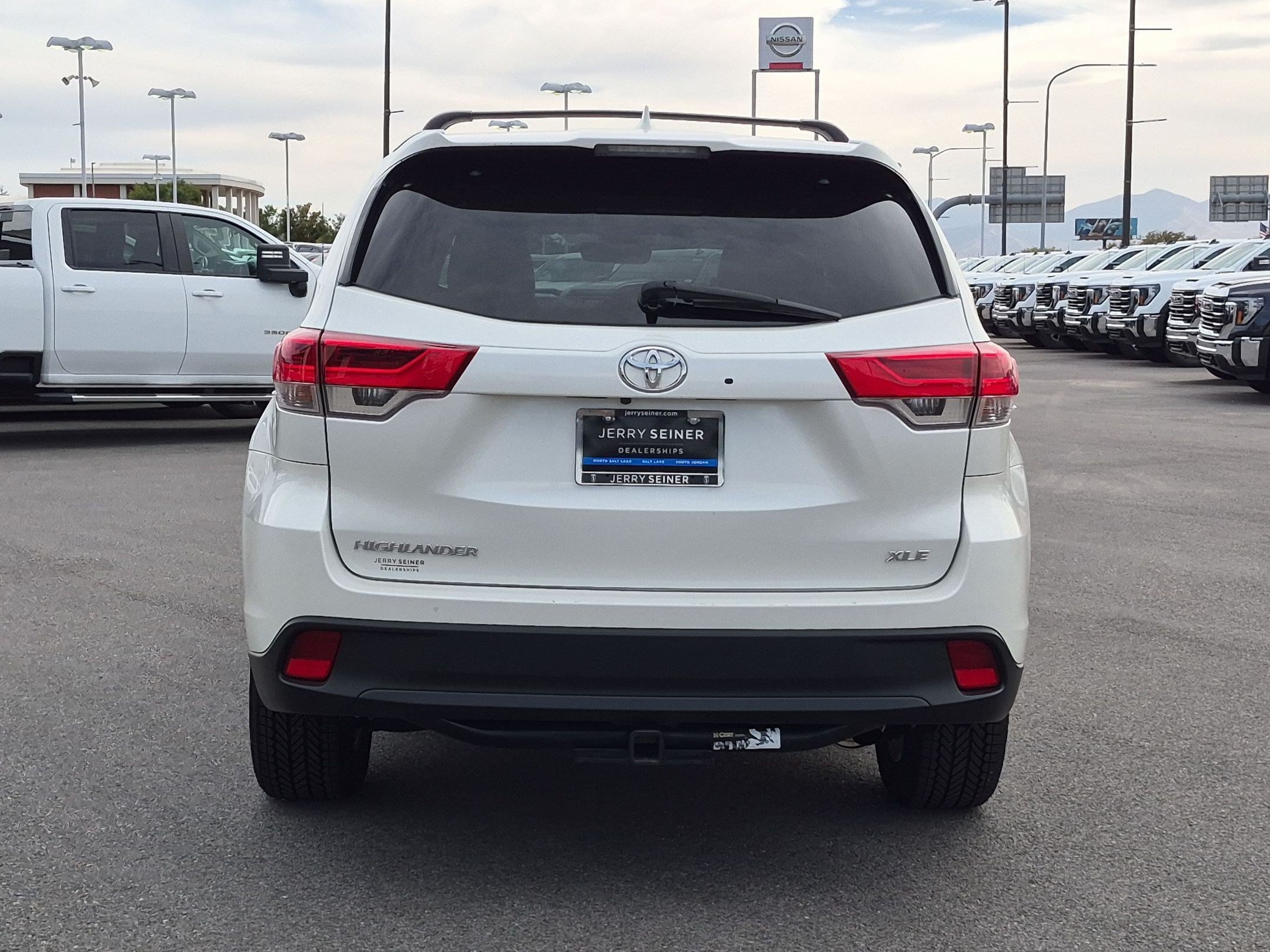 Certified Used 2017 White Toyota XLE image 4