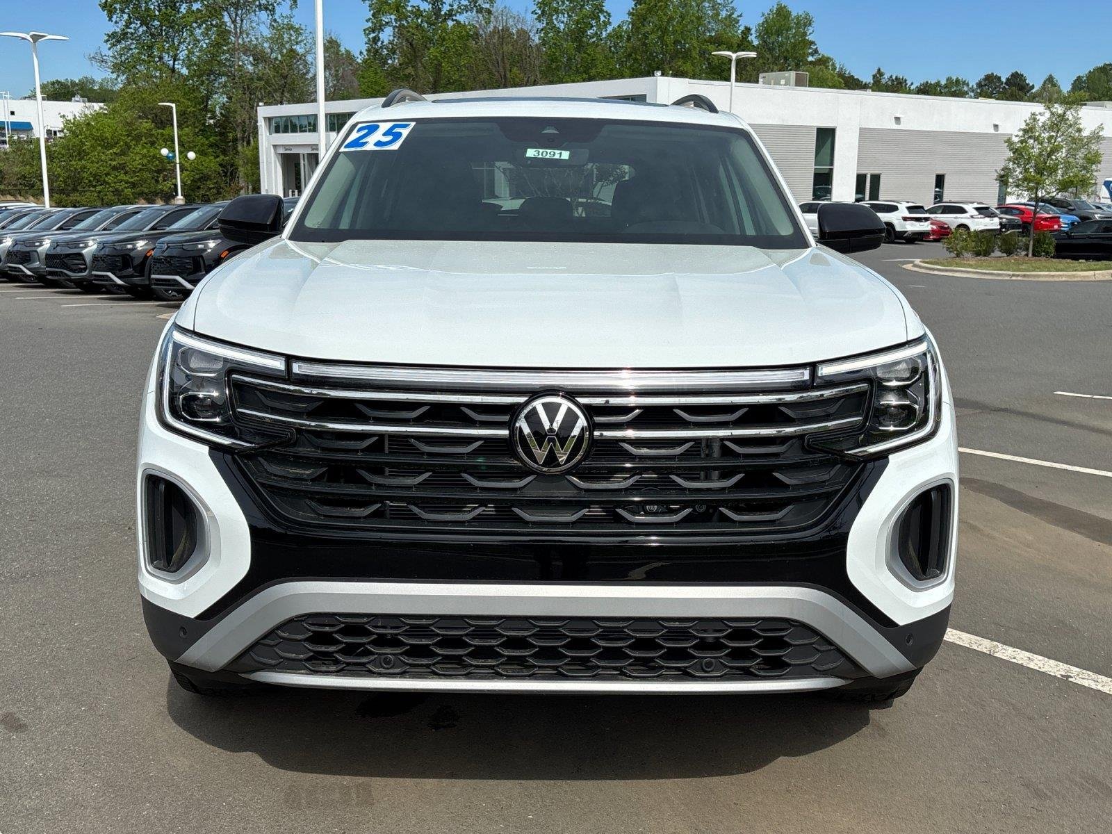 2025 Volkswagen Atlas Atlas Peak Edition - Photo 8