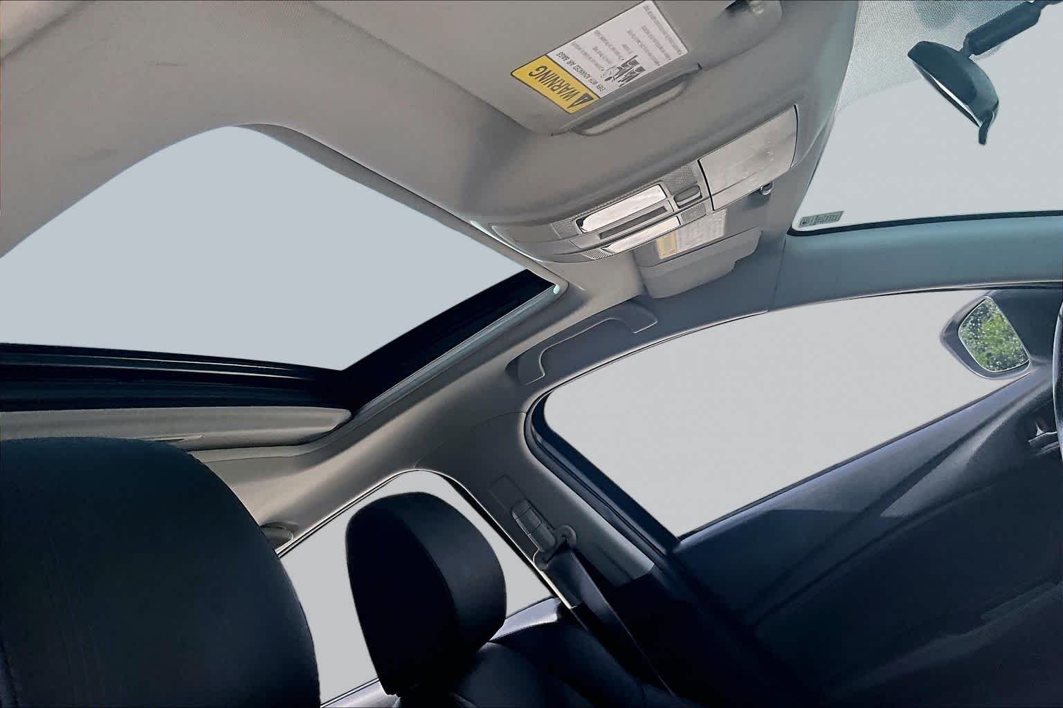 Used 2015 Liquid Silver Metallic Mazda i Touring image 13