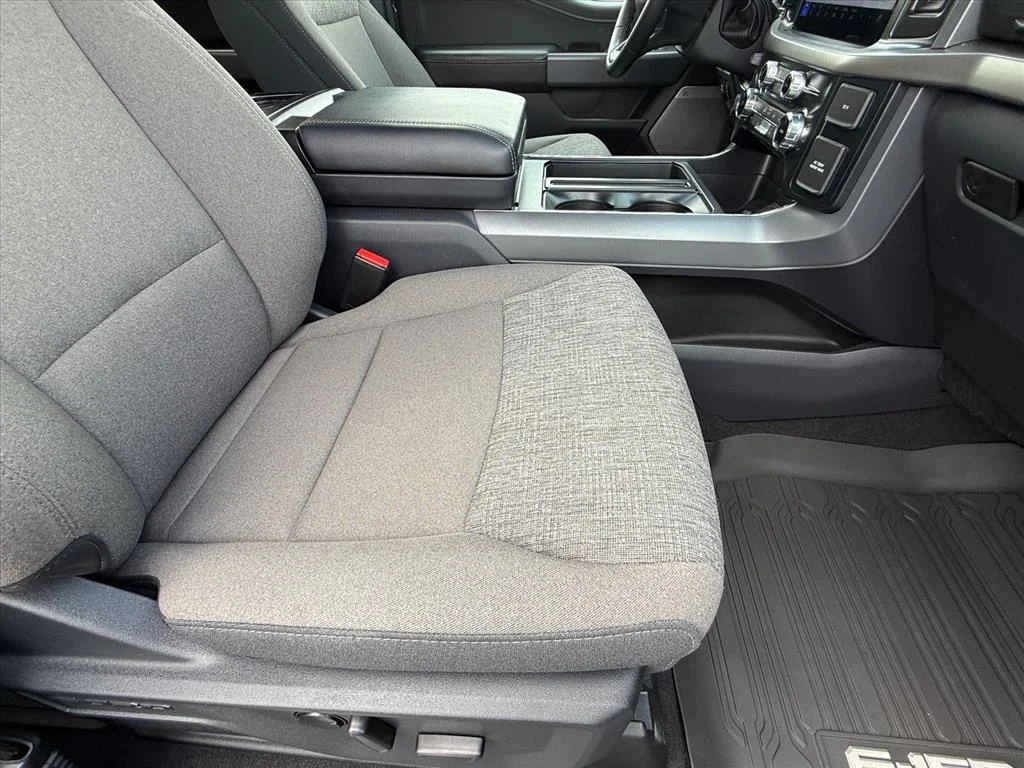 Certified Used 2025 Gray Ford XLT image 10