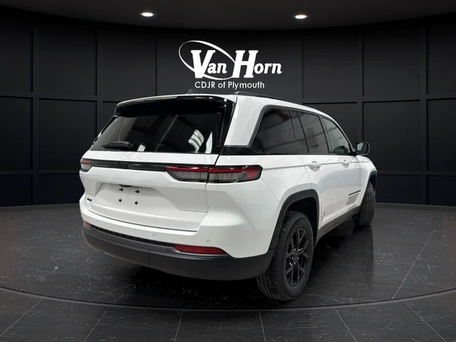 New 2026 Bright White Clear-Coat Exterior Paint Jeep Altitude image 3
