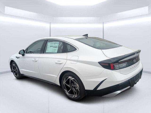 New 2026 White Hyundai SEL Sport image 5
