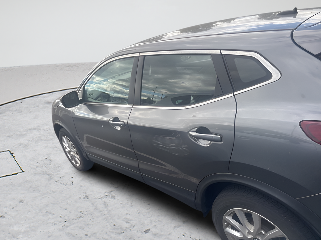 Used 2021 Gun Metallic Nissan S image 8