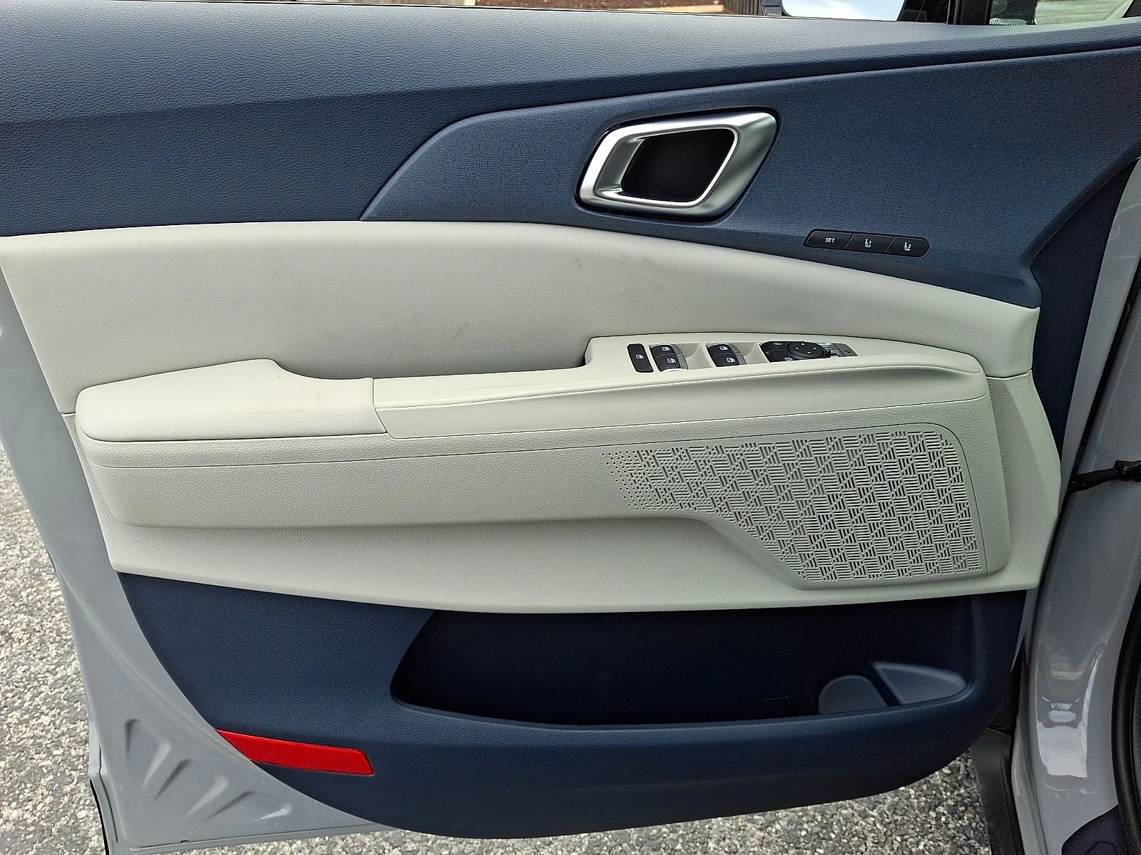 New 2026 White Kia EX image 13