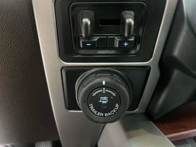 Used 2022 White Ford King Ranch image 33