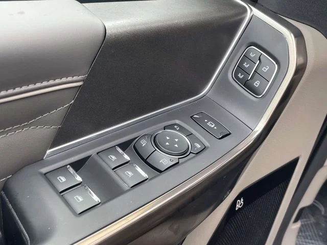 New 2026 Black Ford Platinum image 15