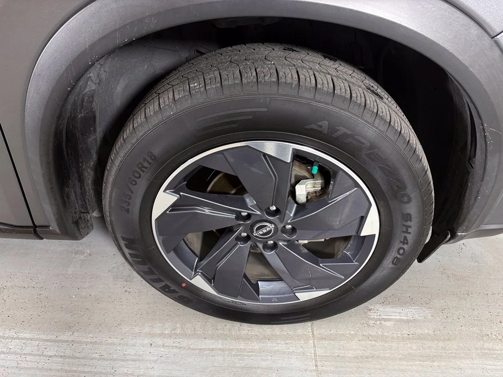 Used 2024 Gray Nissan SV image 10