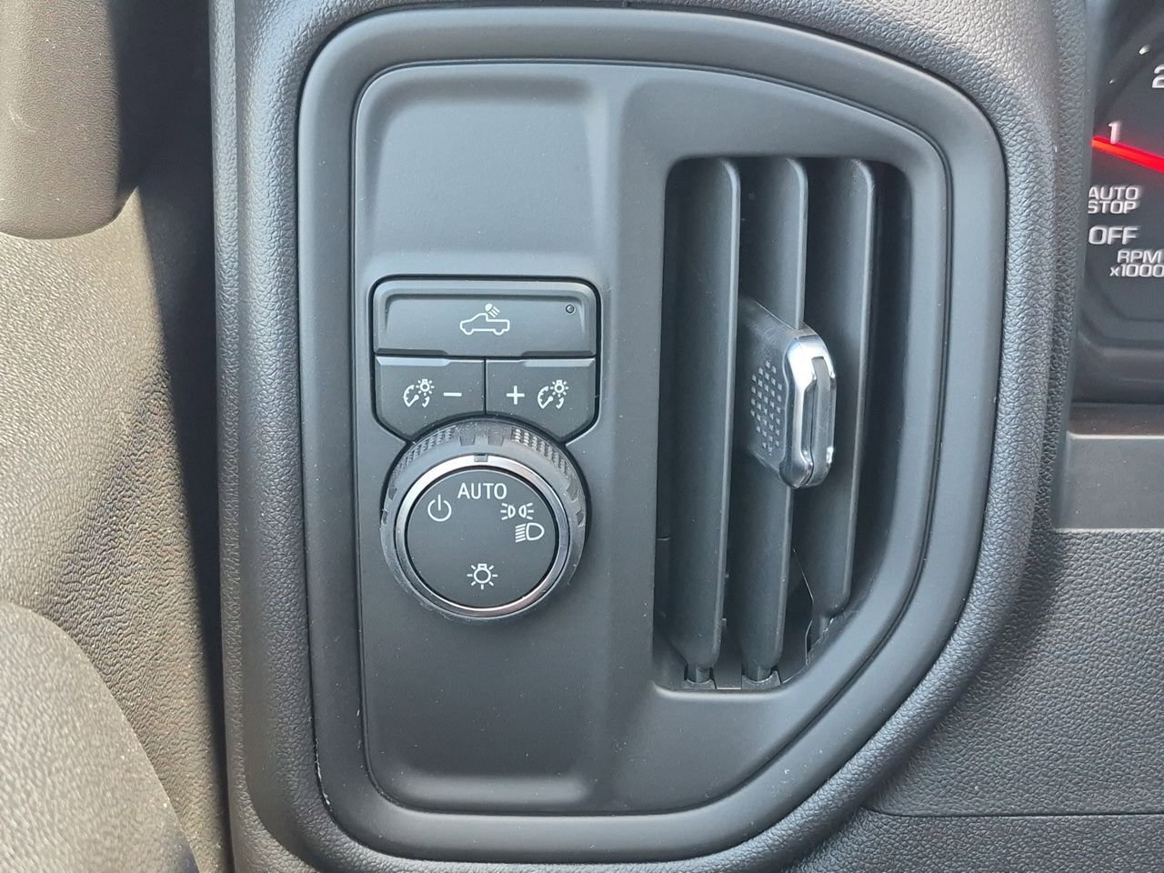 2026 Chevrolet Silverado 1500 Custom - Photo 18