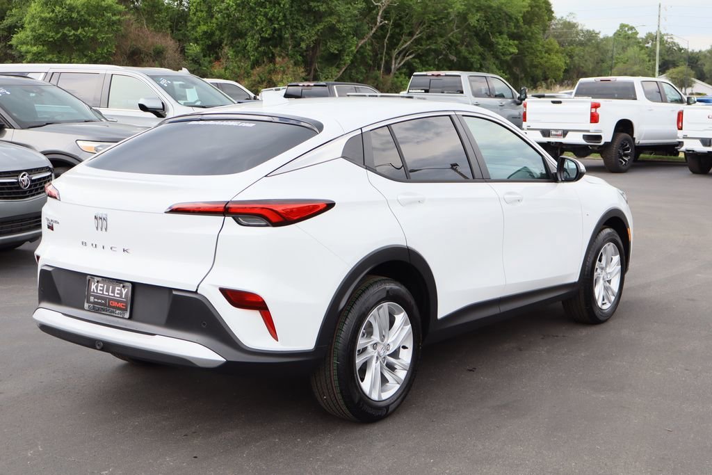 New 2026 Summit White Buick Preferred image 5