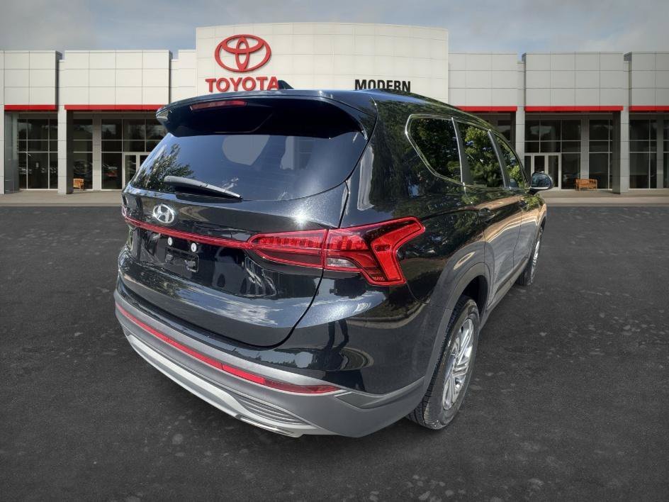 Used 2023 Twilight Black Hyundai SE image 5