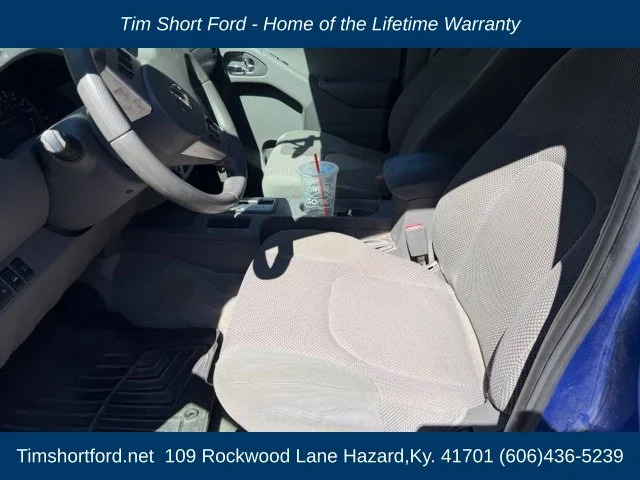 Used 2015 Blue Nissan SV image 7