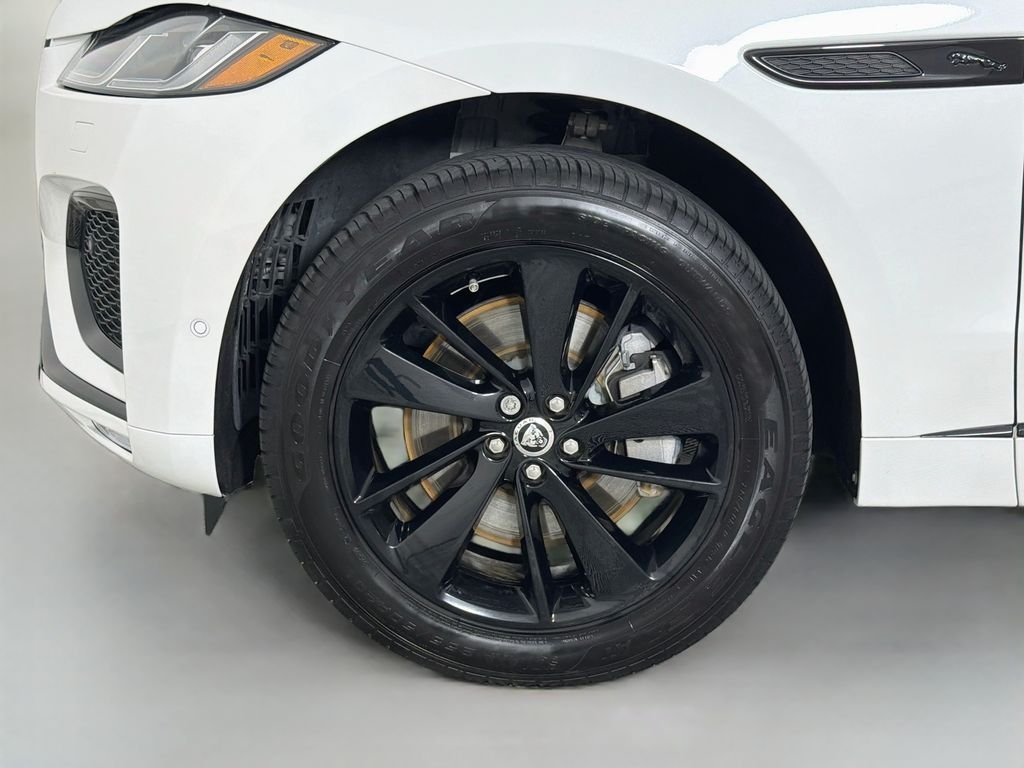 Used 2026 White Jaguar P250 R-Dynamic S image 33