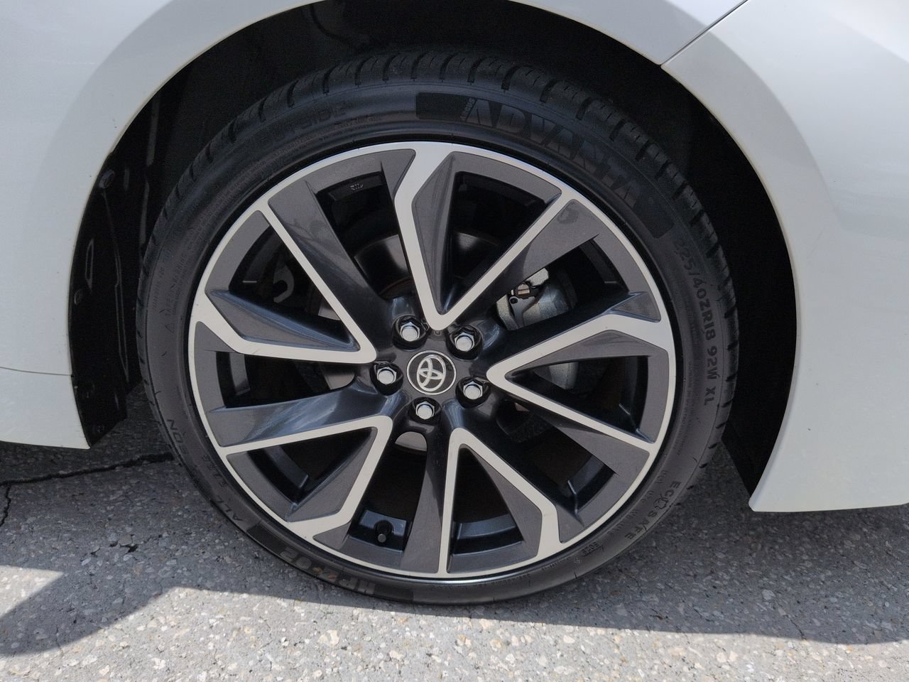 Used 2021 Blizzard Pearl Toyota SE image 12