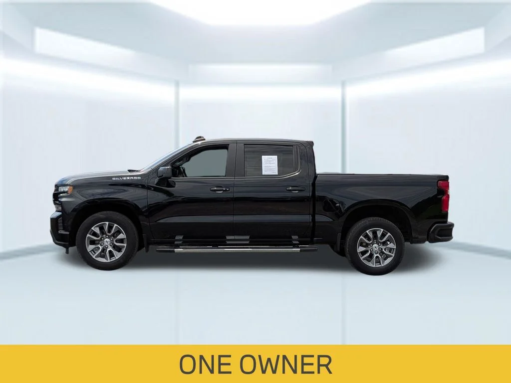 Used 2022 Black Chevrolet RST image 2