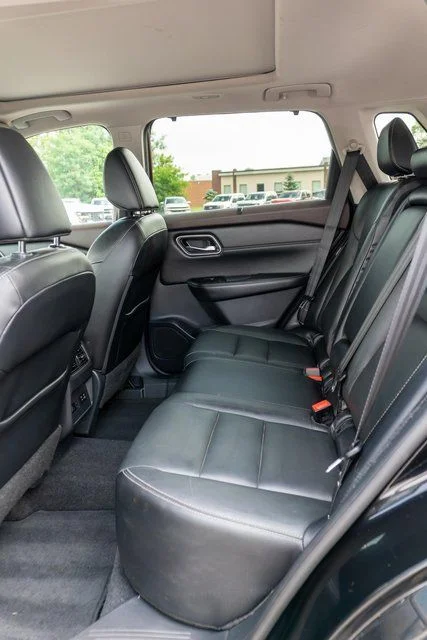 Used 2021 Black Nissan SL image 11