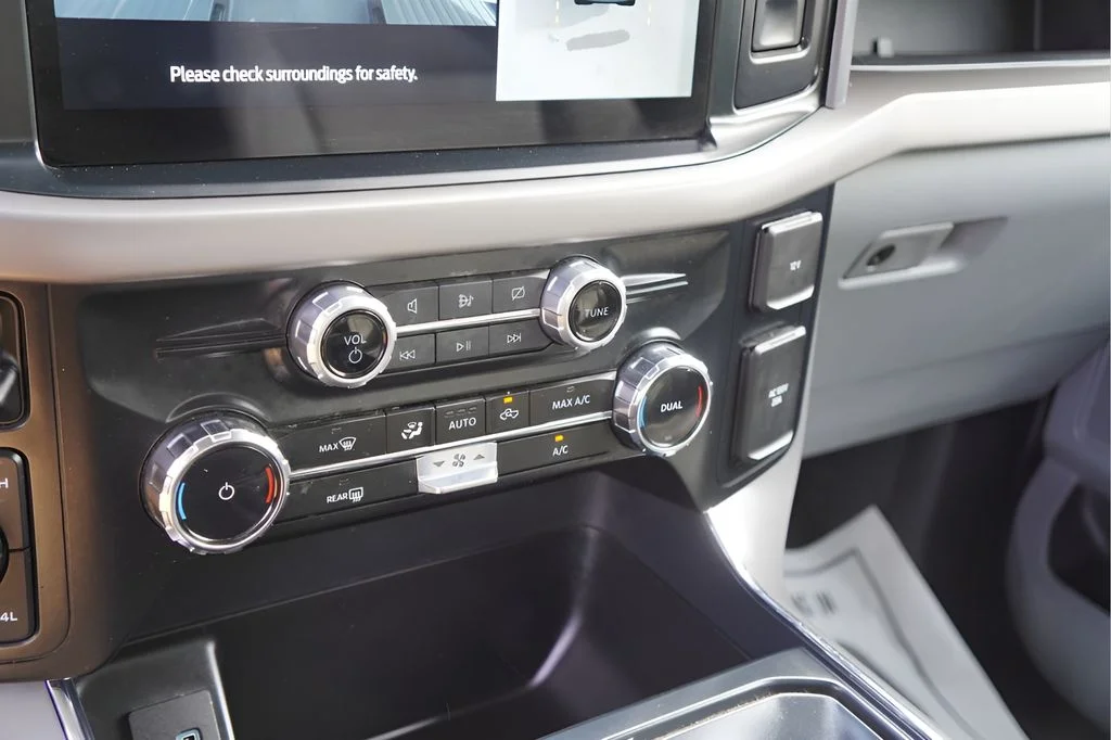 Used 2024 Avalanche Ford XLT image 27