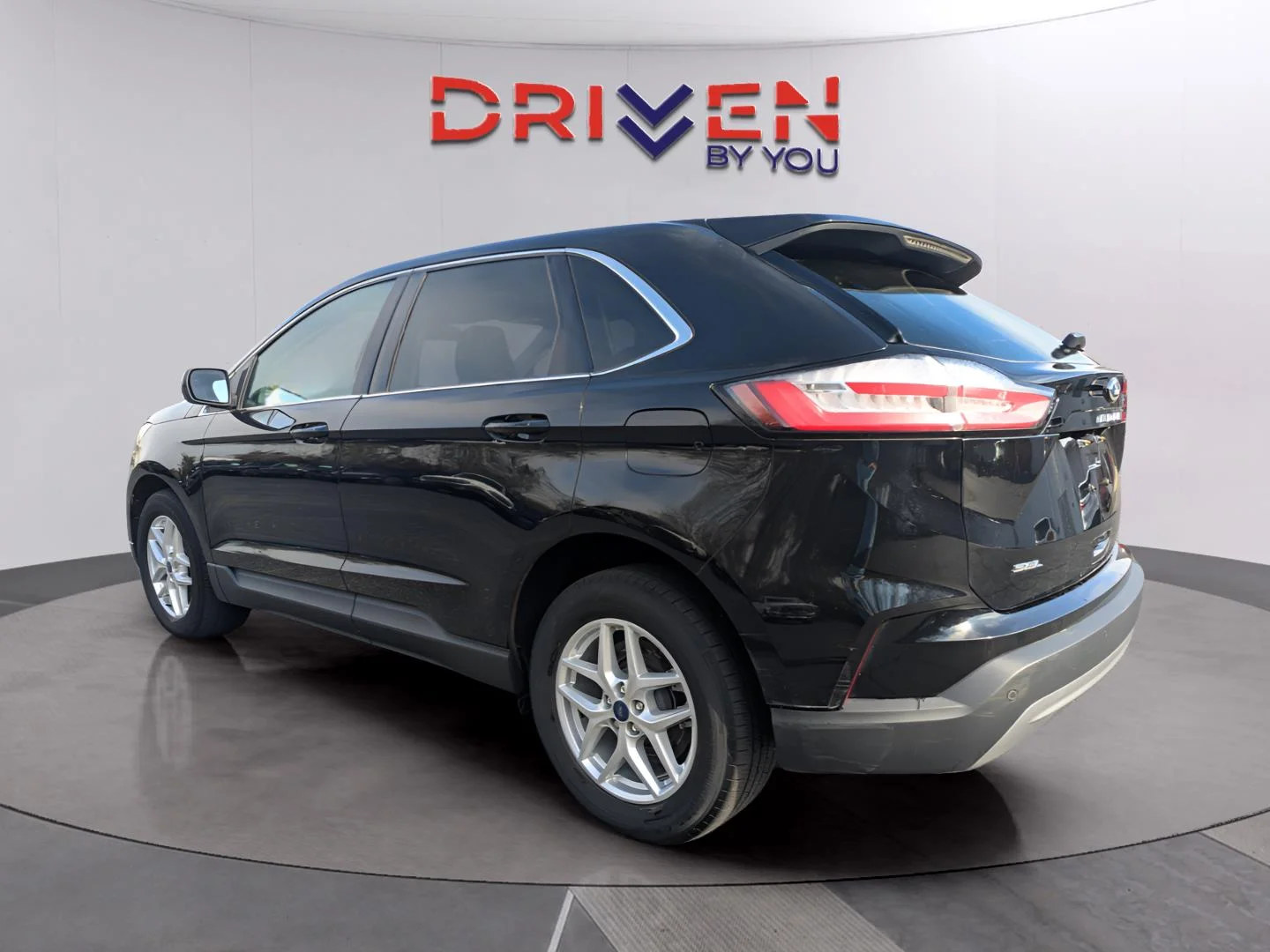 Used 2022 Agate Black Ford SEL image 3