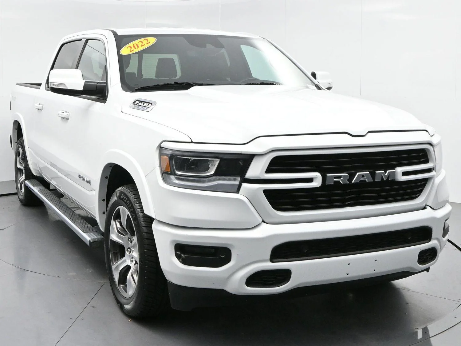 Used 2022 Bright White Clearcoat Ram Laramie image 2