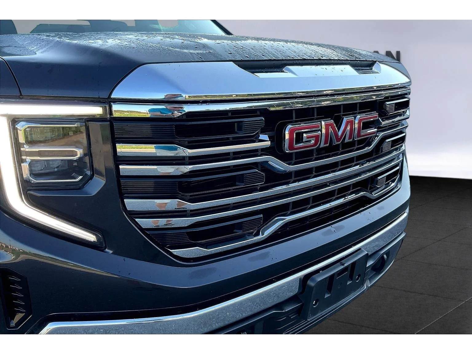 Used 2025 Titanium Rush Metallic GMC SLT image 20