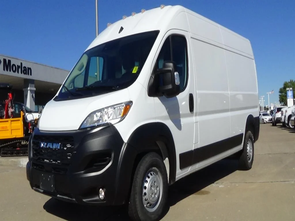 Used 2025 Bright White Clear Coat (pw7) RAM Tradesman 2500 image 2