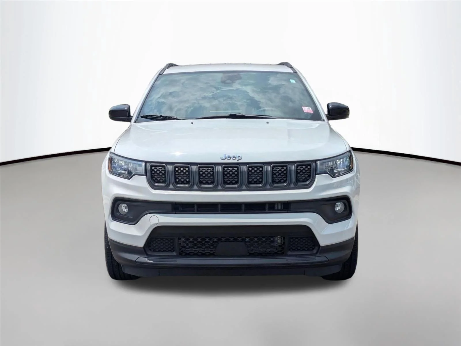 Used 2023 Bright White Clearcoat Jeep Latitude Lux image 2