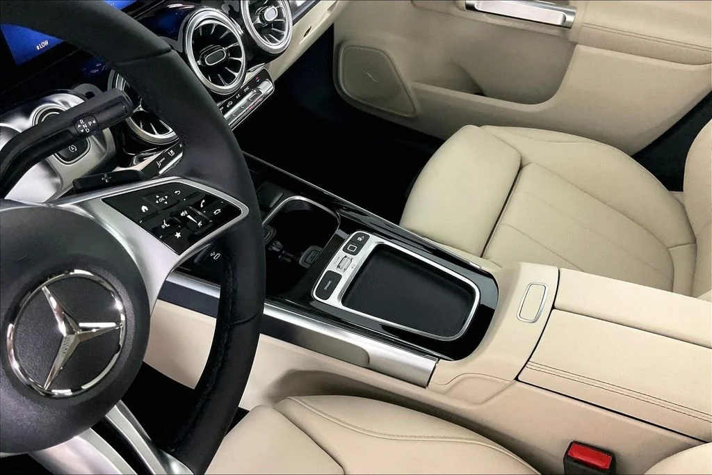 New 2026 Black Mercedes-Benz GLB 250 image 8