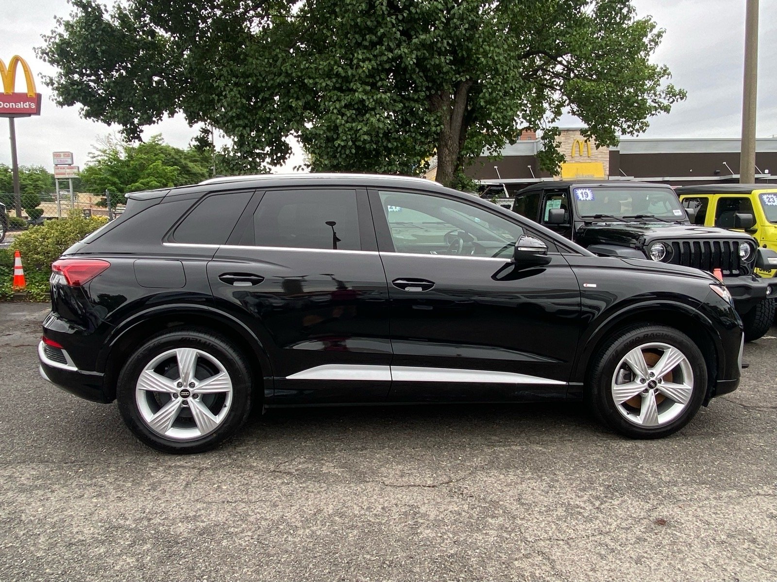 Used 2023 Audi Q4 e-tron Premium with VIN WA1K2BFZ4PP040324 for sale in Alexandria, VA