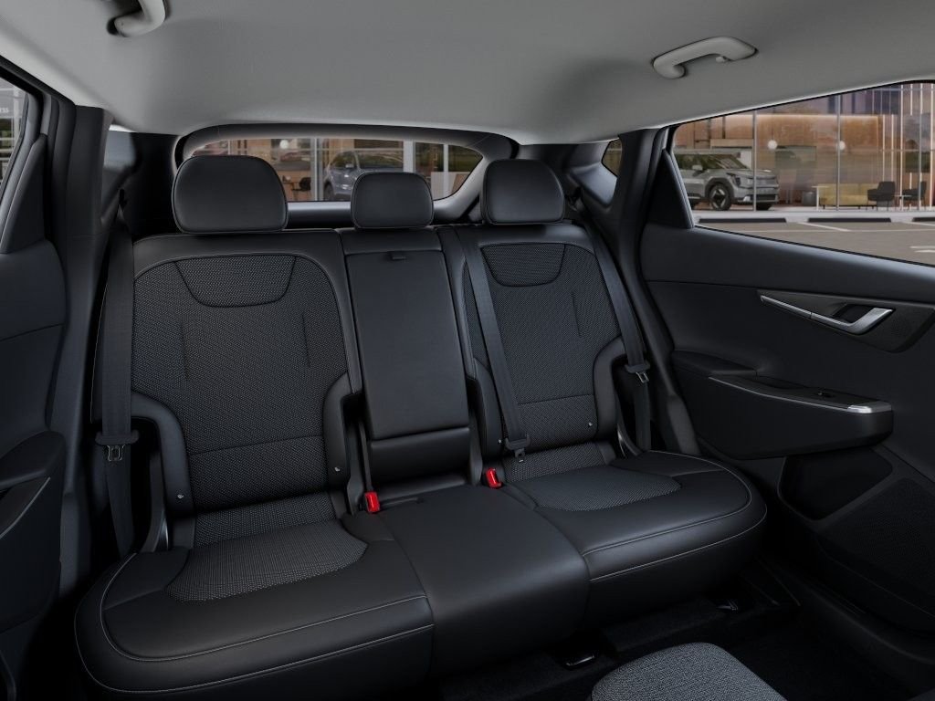 New 2026 Glacial White Pearl Kia LIGHT image 16
