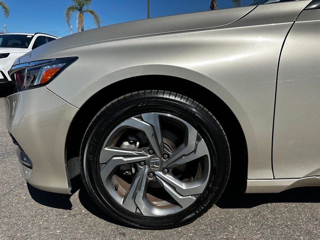Used 2020 Gold Honda EX-L image 11