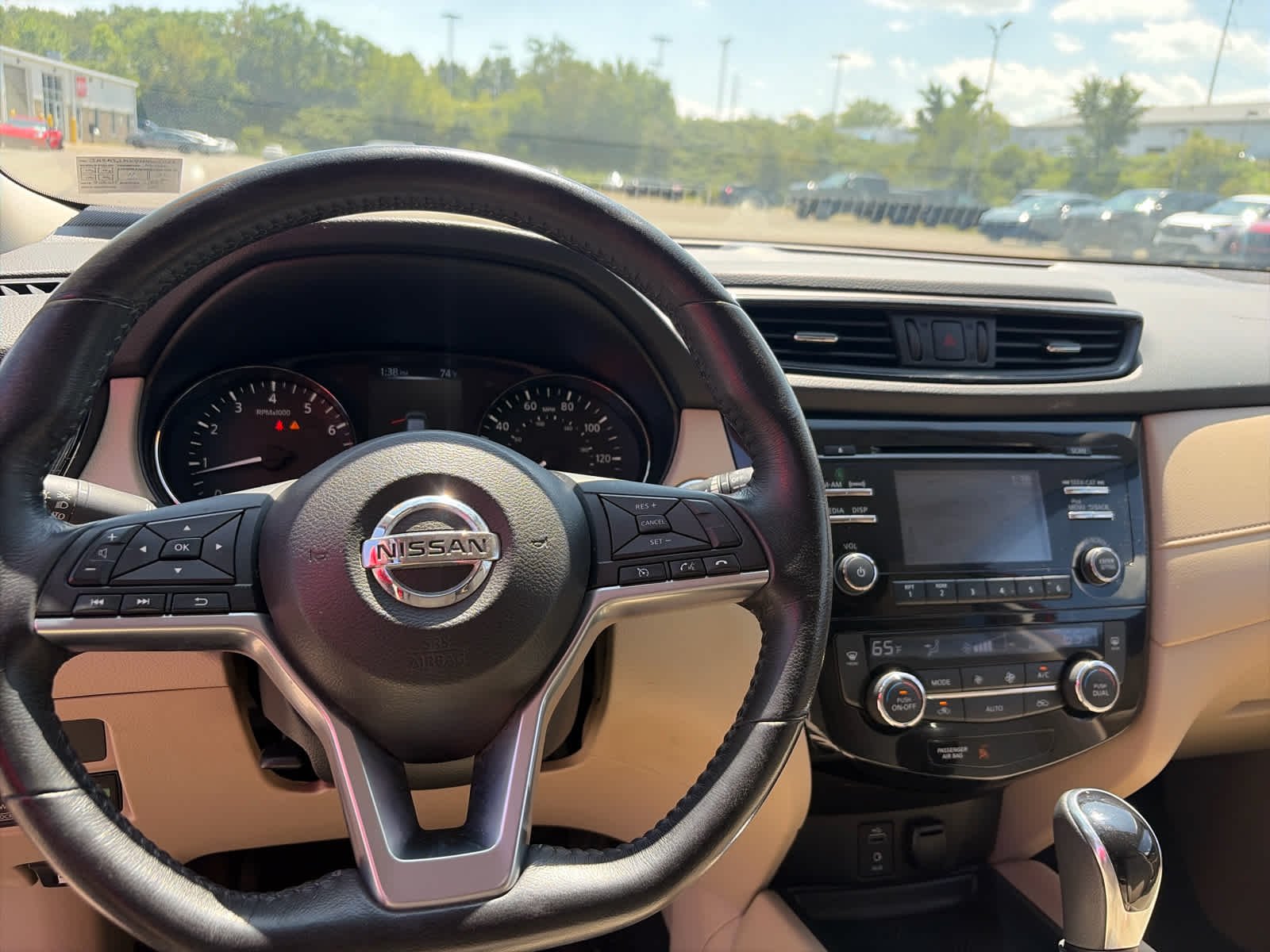 Used 2017 Palatial Ruby Nissan SV image 6