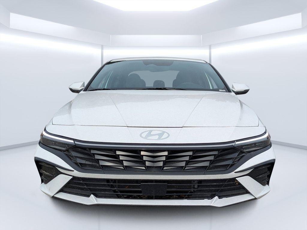 New 2025 White Hyundai Limited image 8