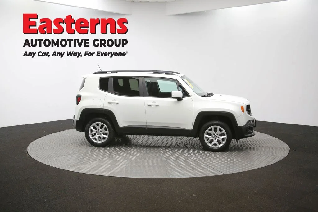 Used 2017 White Jeep Latitude image 44