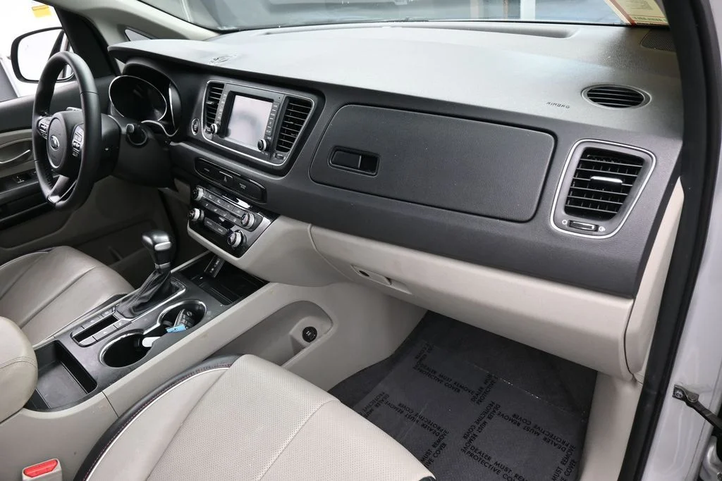 Used 2021 Silky Silver Kia EX image 45