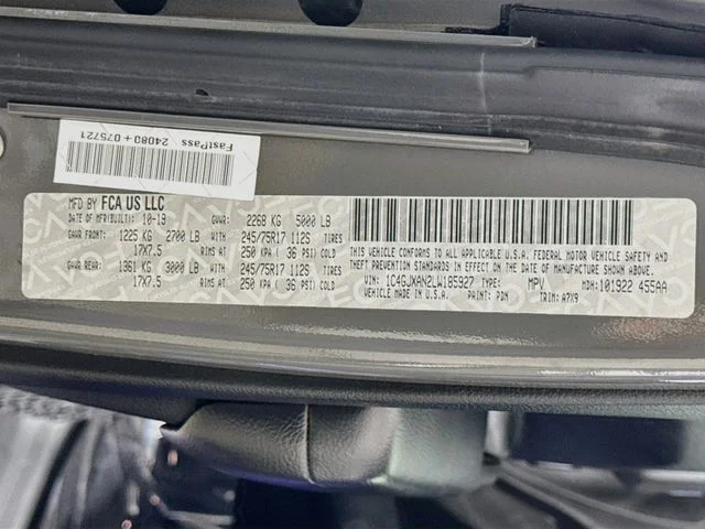 Used 2020 Gray Jeep Sport S image 27