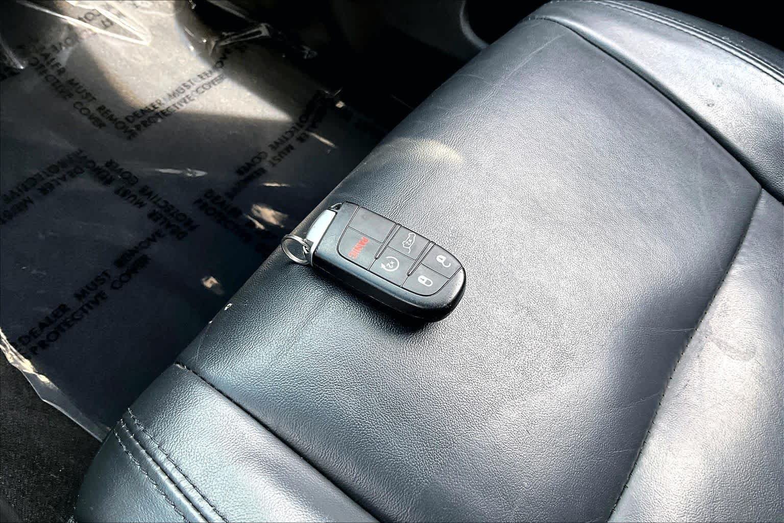 Used 2019 Granite Crystal Metallic Clearcoat Jeep Limited image 15