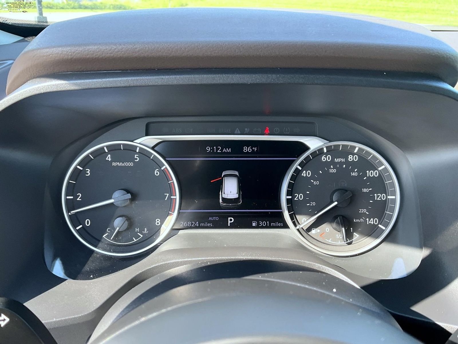 Used 2023 Red Nissan S image 12