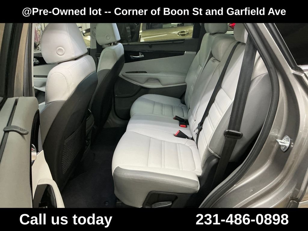 Used 2018 Silver Kia SX image 23