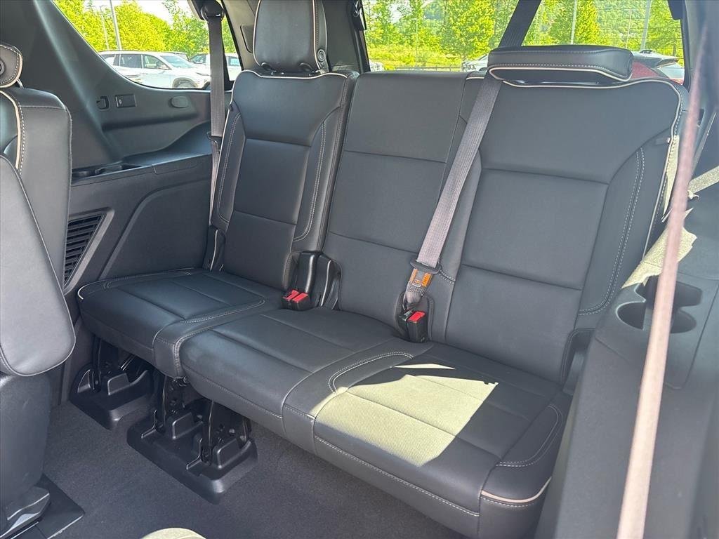2023 GMC Yukon SLT - Photo 25