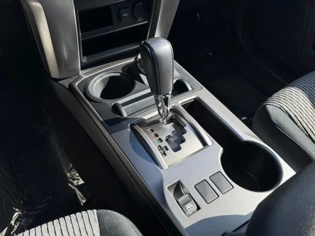 Used 2020 White Toyota SR5 image 16