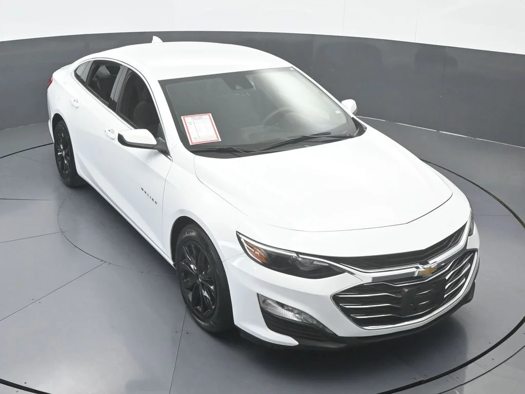 Used 2024 Summit White Chevrolet LT image 50