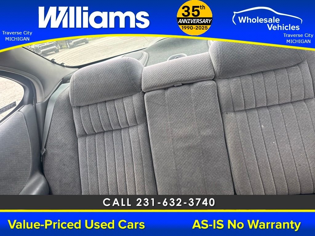Used 2001 Galaxy Silver Metallic Pontiac GT image 32