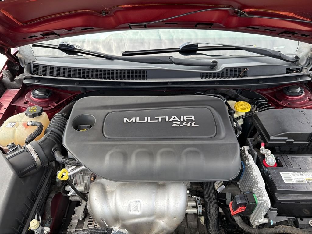 Used 2015 Velvet Red Pearlcoat Chrysler Limited image 12
