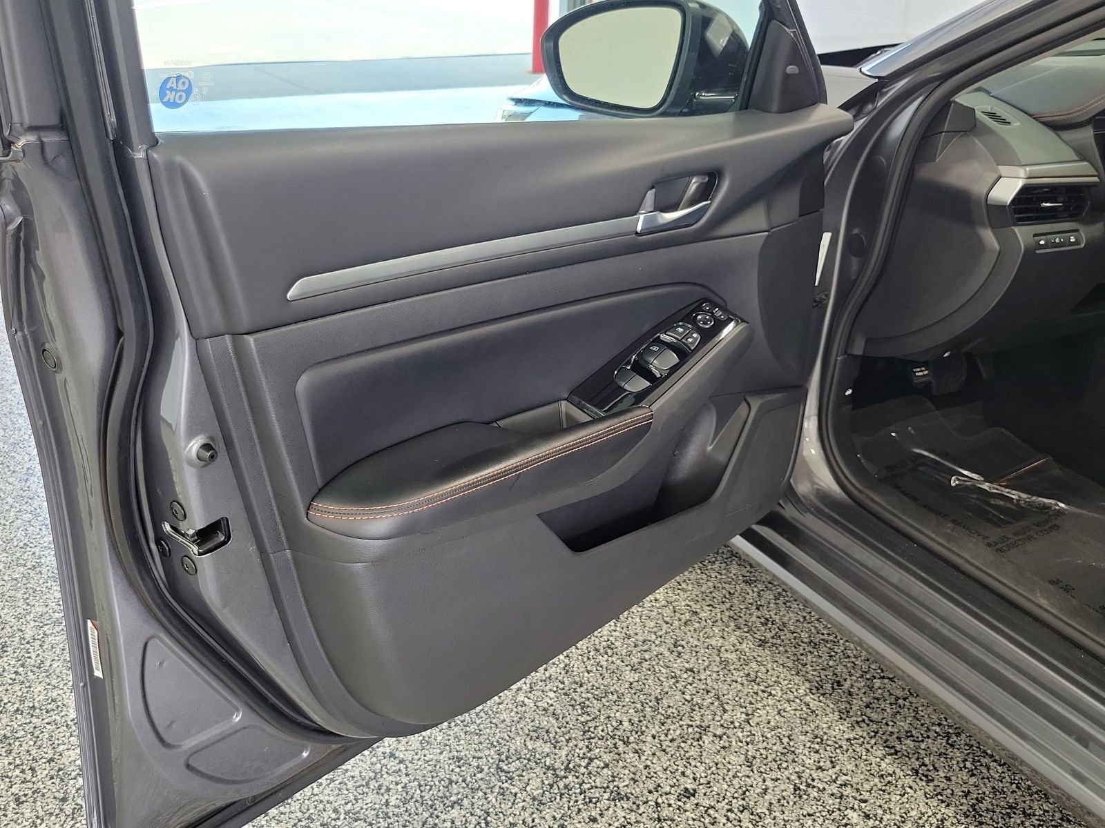 Used 2024 Gray Nissan 2.5 SR image 6