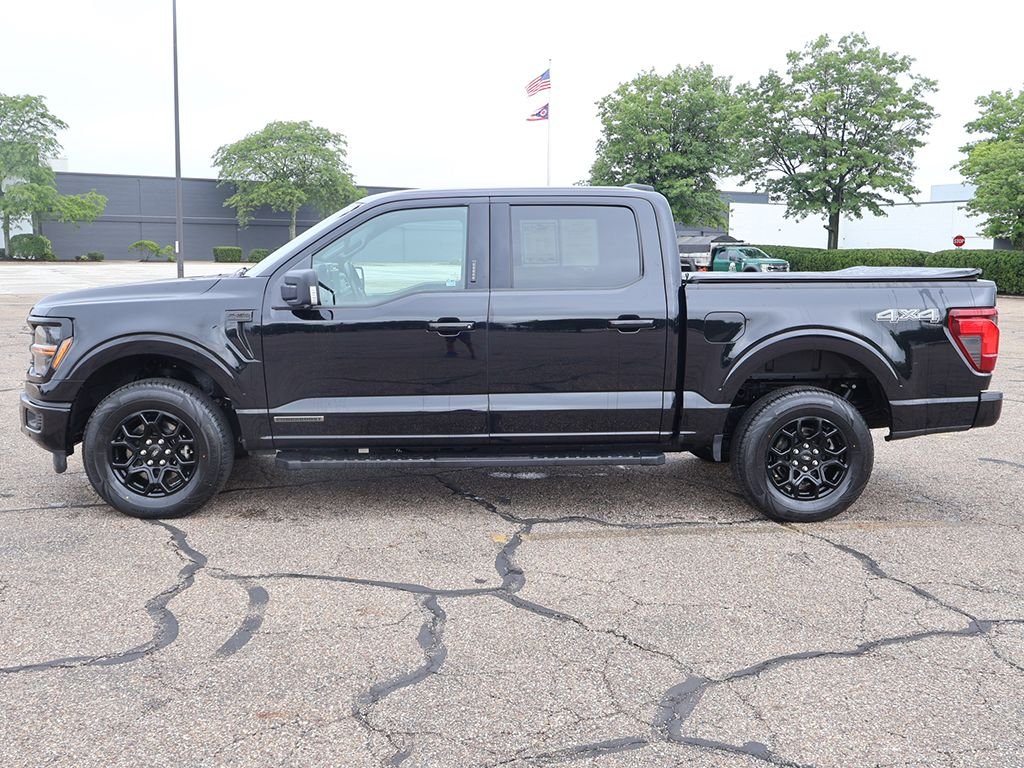 Used 2024 Black Ford XLT image 18