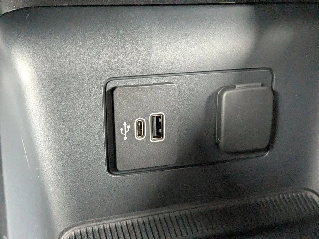 New 2026 Carbonized Gray Metallic Ford Tremor image 25