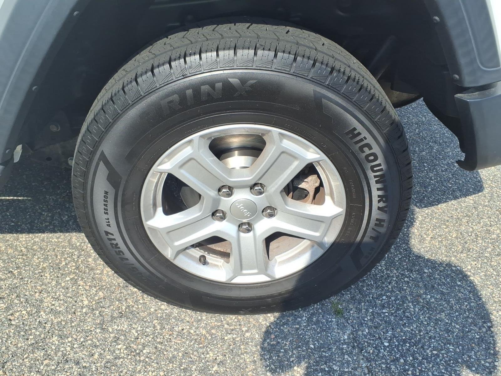 Used 2021 Bright White Clearcoat Jeep Unlimited Sport S image 10