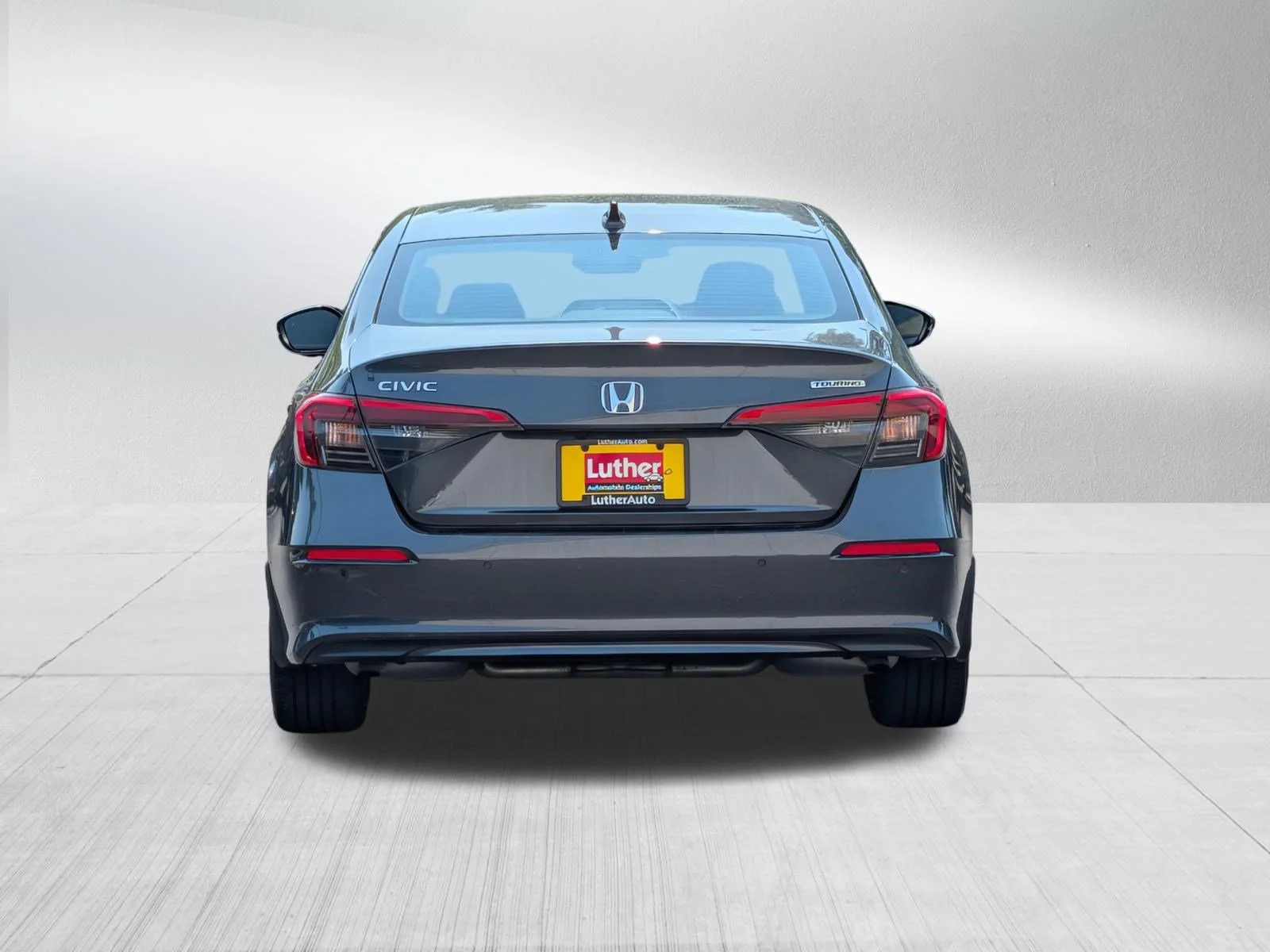 Used 2024 Meteorite Gray Metallic Honda Touring image 6
